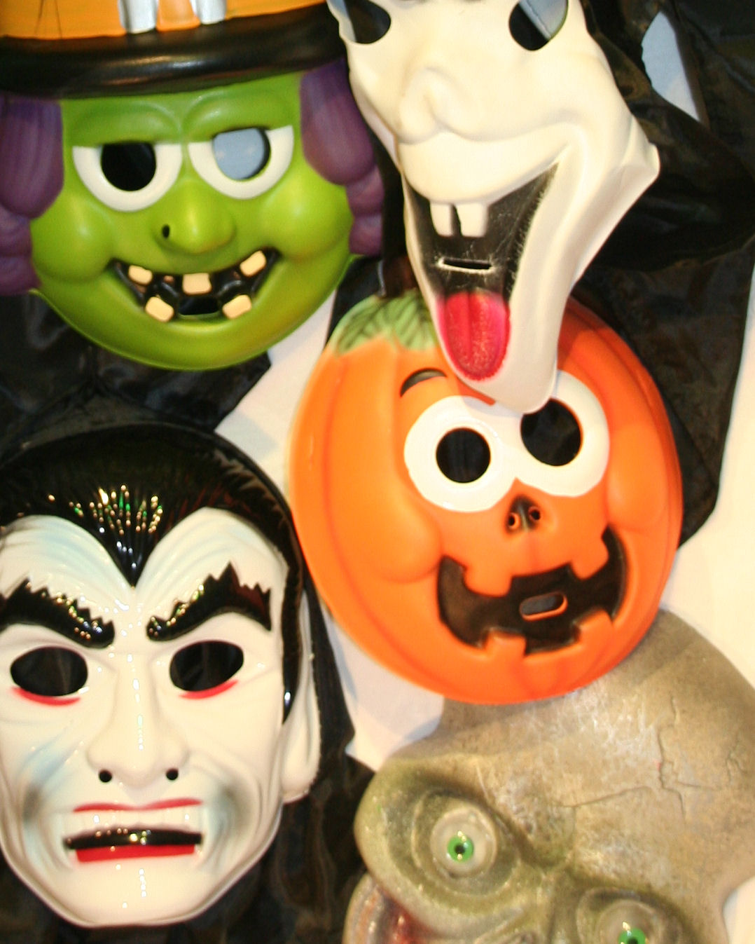 Halloween Masken-Set ( 15 Stück)